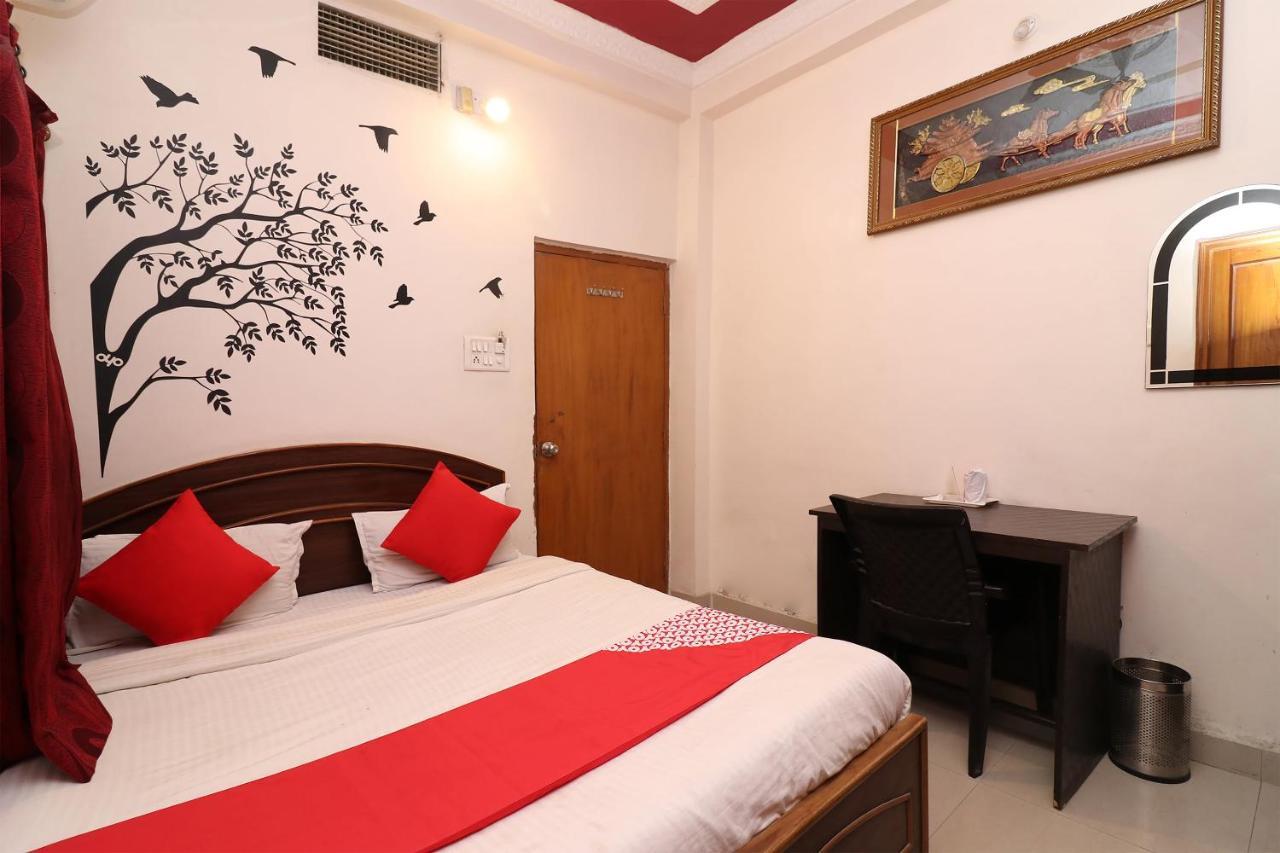 Oyo 1021 Hotel Gayatri Residency Tirath Bagian luar foto