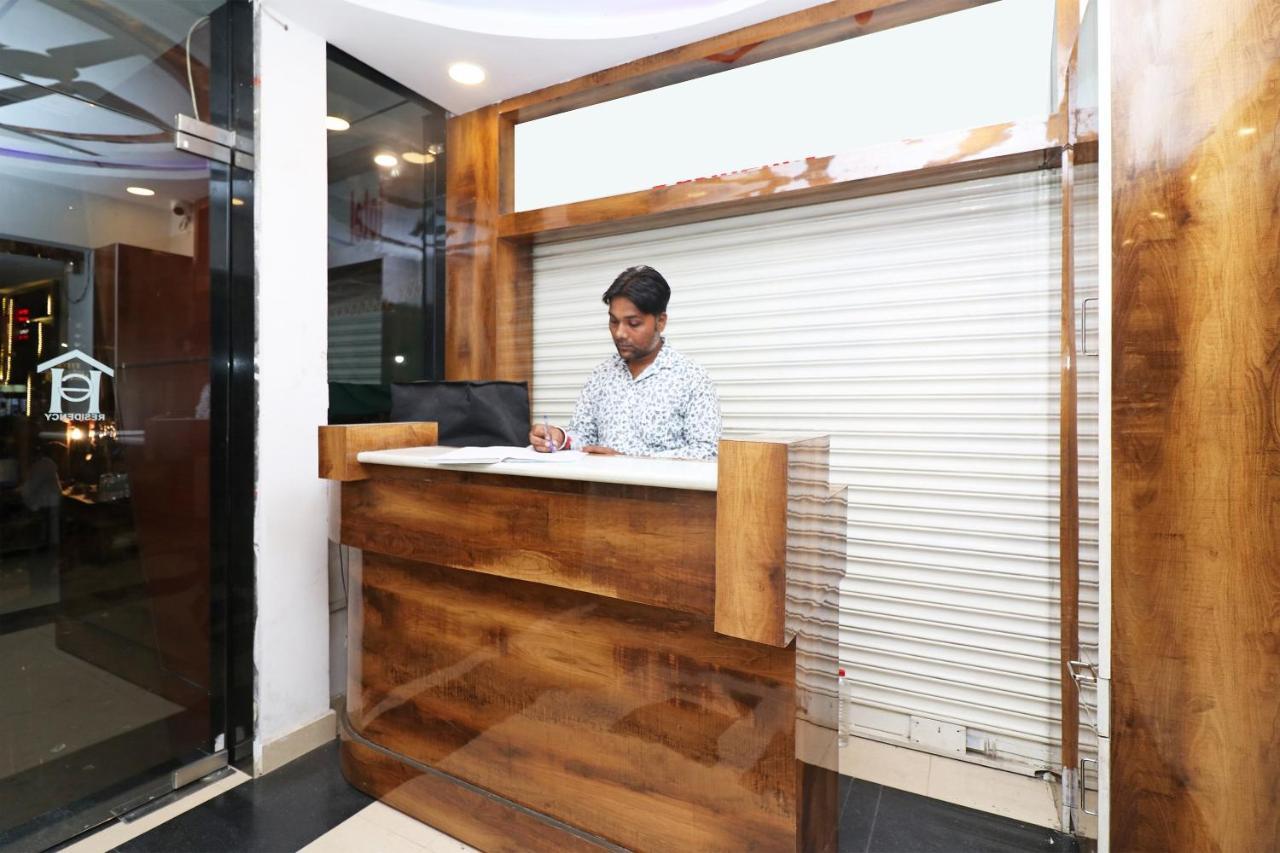 Oyo 1021 Hotel Gayatri Residency Tirath Bagian luar foto